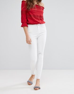 white skinny jeans with frayed hem