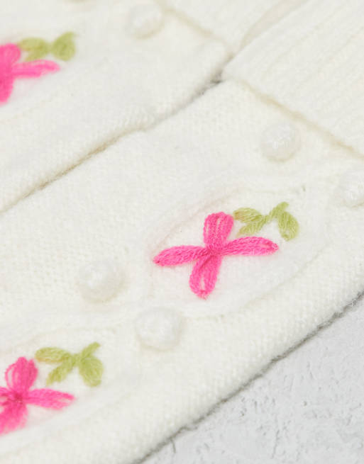 Miss Selfridge - Gants en maille torsadée avec détails brodés - Crème, 2 de 3