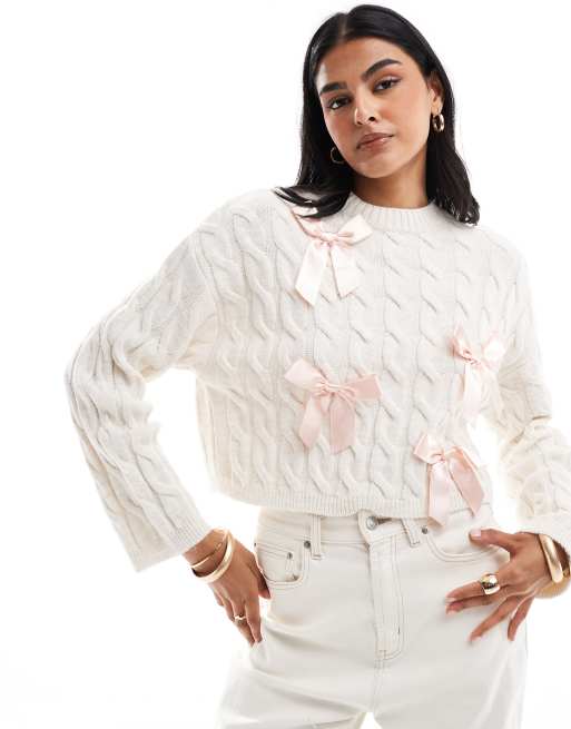 Miss Selfridge - Gebeide trui met satijnen strikdetails in lichtbeige