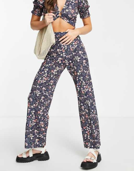 Miss Selfridge – Geblümte Hose mit weitem Bein 