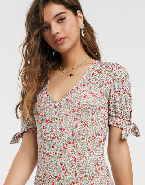 Miss Selfridge – Geblümter Bodysuit in Creme