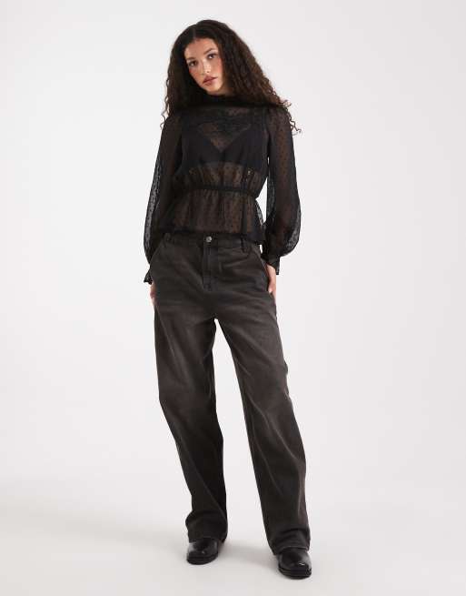 Miss Selfridge - Geborduurde Victoriaanse blouse van chiffon in zwart, 2 van 4