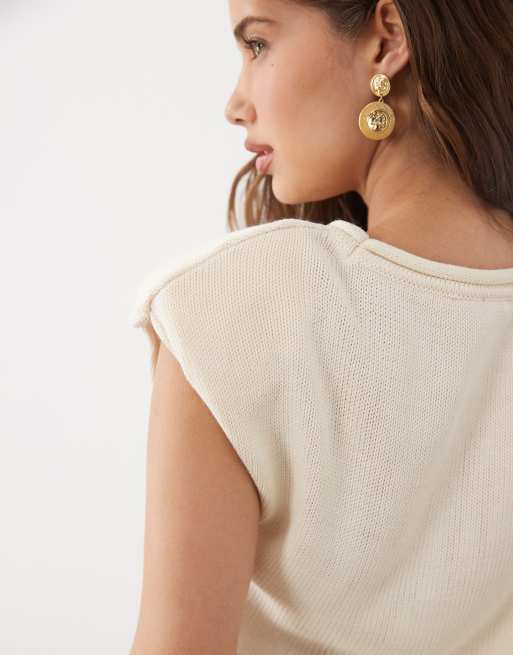 Miss Selfridge - Gebreide top met sterke schouders in crème, 3 van 4