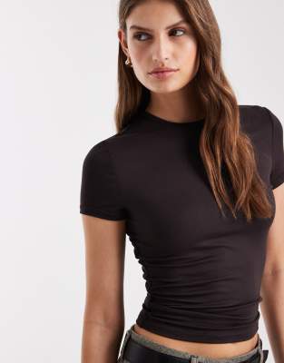 Miss Selfridge - Geformtes, kurzärmliges T-Shirt in Schokobraun-Brown