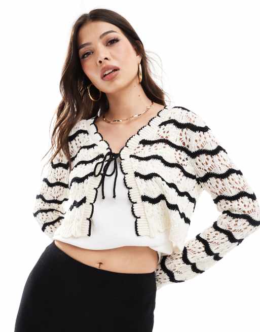 Miss Selfridge - Gehaakt gestreept vest met gestrikte voorkant