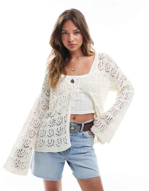 Miss Selfridge – Gehäkelte Boho-Strickjacke in Cremeweiß mit gebundener Vorderseite - view 1