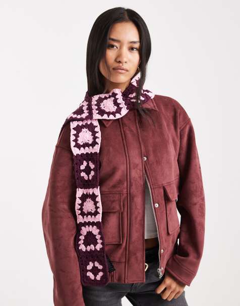 Miss Selfridge – Gehäkelter, schmaler Schal in Burgunderrot und Rosa - view 1