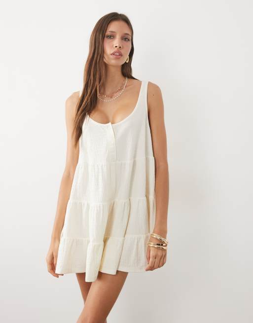 Miss Selfridge gelaagde jersey playsuit in crème, 2 van 4