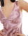 Thumbnail 3 van 4