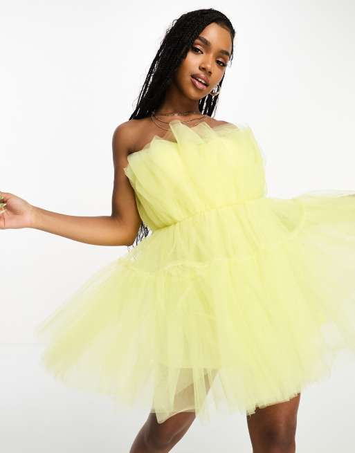 Miss Selfridge - Gelegenheidskleding - Mini jurk van tule met short-voering in geel