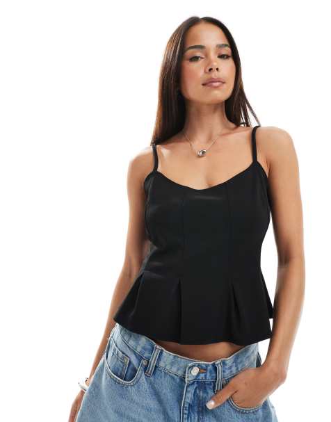 Miss Selfridge - Geplooide peplum camitop in zwart - view 1