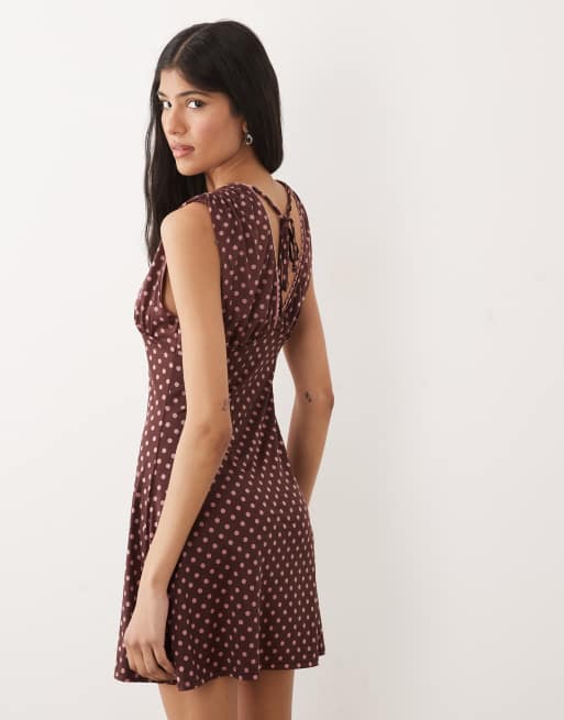 Miss Selfridge – Gepunktetes Minikleid mit V-Ausschnitt und Picotsaum, 4 von 4