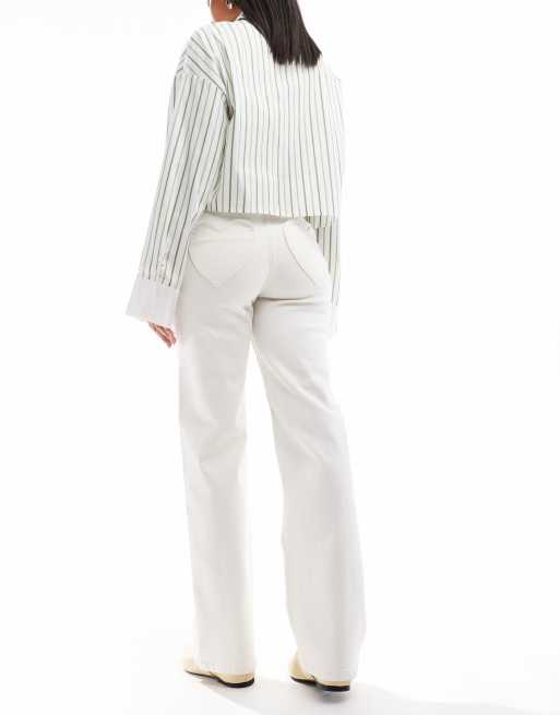 Miss Selfridge – Gerade geschnittene Jeans mit Herztaschen, 2 von 5