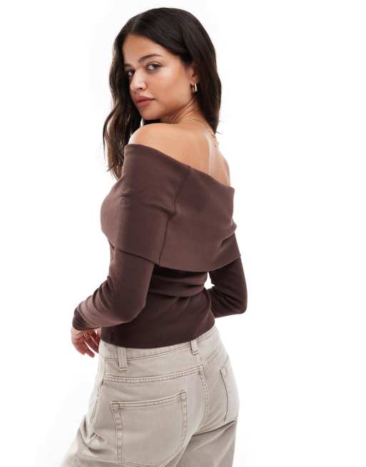 Miss Selfridge - Geribbelde bardot-top met brede omslag in chocoladebruin, 4 van 4