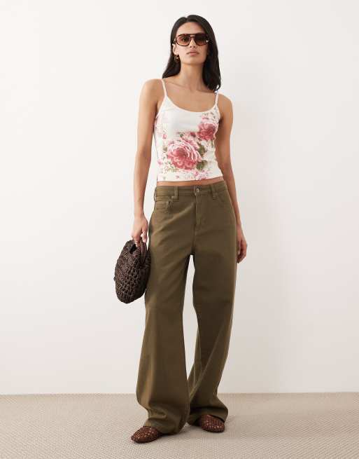 Miss Selfridge - Geribbelde camitop met picotrandje en oversized bloemenprint in wit, 3 van 4