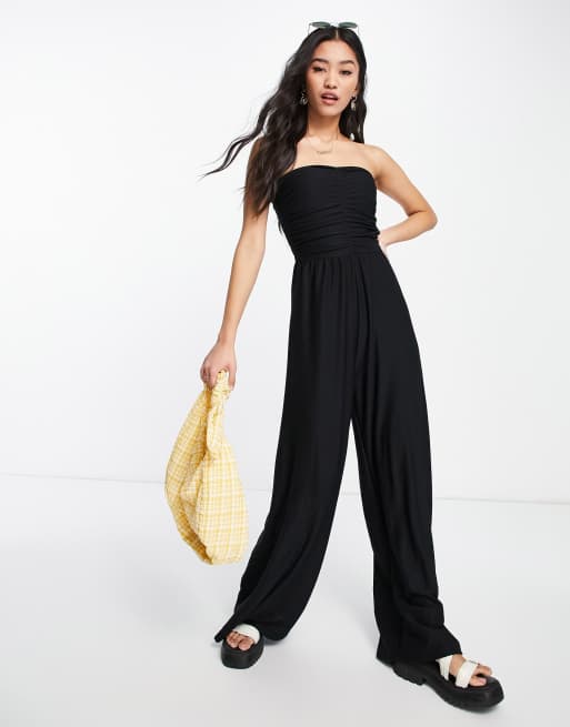 Miss Selfridge - Gerimpelde bandeau-jumpsuit in zwart 