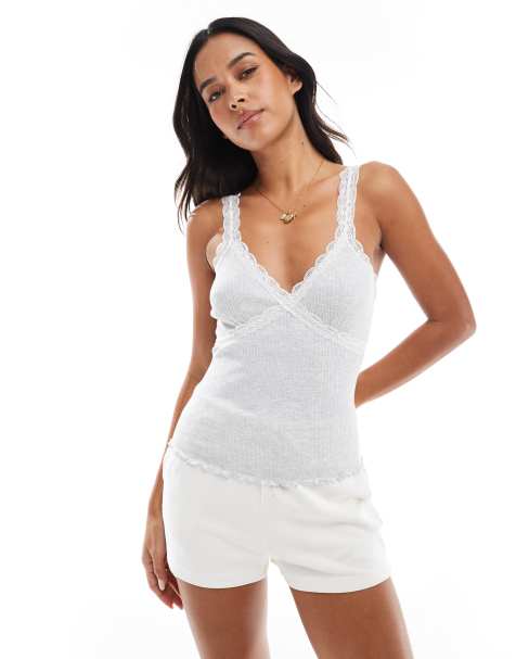 Miss Selfridge – Geripptes Camisole-Oberteil in Hellgrau mit Spitzenbesatz - view 1