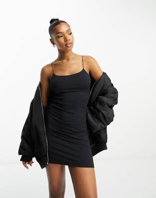 Miss Selfridge - Geripptes Kleid in Schwarz mit schmalen Trägern-Black