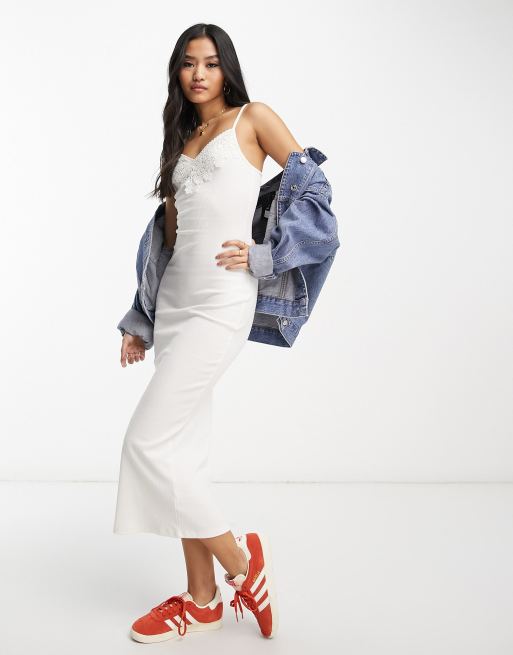 Miss Selfridge – Geripptes Midi-Trägerkleid in Wollweiß mit Spitzenborte , 3 von 4