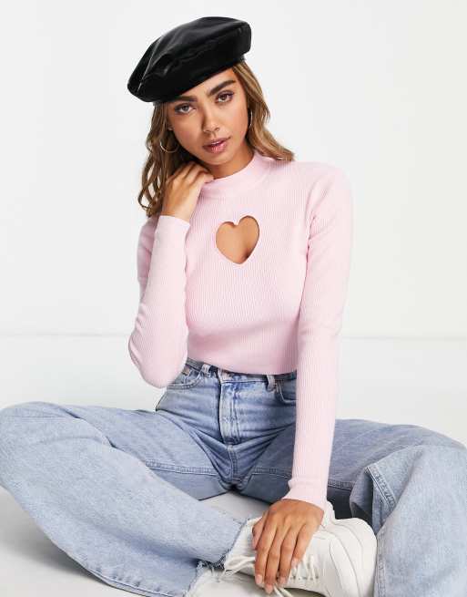 Miss Selfridge – Geripptes Strickoberteil in Rosa mit herzförmigem Zierausschnitt