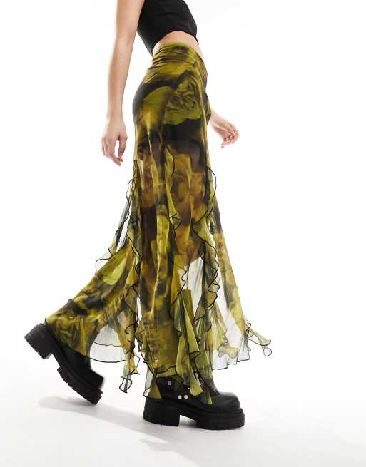 Miss Selfridge – Geschlitzter Maxirock aus Chiffon in Grün geblümt mit Rüschen
