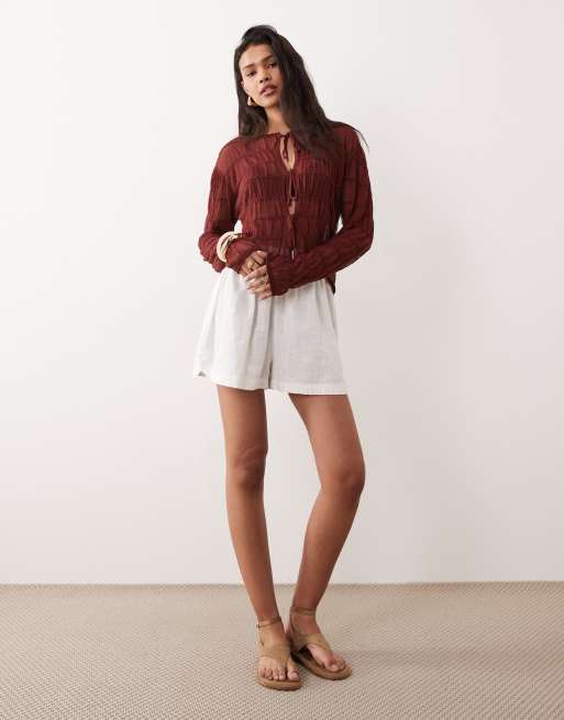 Miss Selfridge – Gesmokte, transparente Strickjacke in Pflaume mit gebundener Vorderseite, 2 von 4