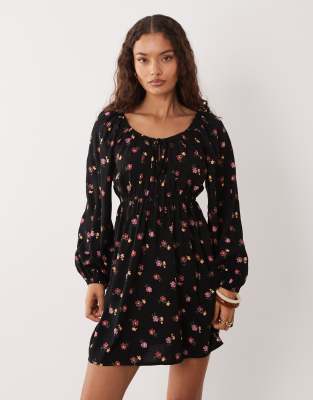 Miss Selfridge - Gesponnenes Mini-Freizeitkleid mit U-Ausschnitt und Blümchenmuster-Bunt