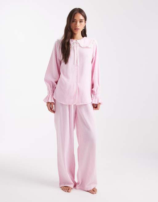 Miss Selfridge - Gestreepte pyjamabroek van katoen met wijde pijpen in roze, deel van co-ord set