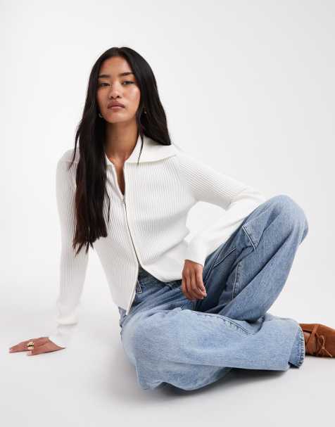 Miss Selfridge – Gestreifte Rippstrickjacke in Creme mit Reißverschluss und Kragen - view 1