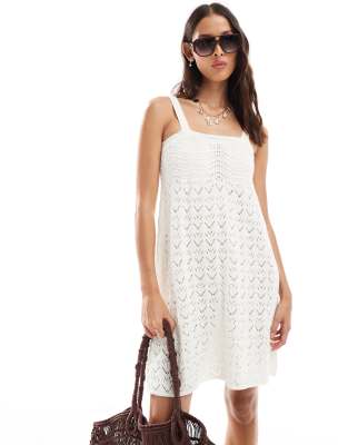 Miss Selfridge - Gestricktes Babydoll-Minikleid in Cremeweiß