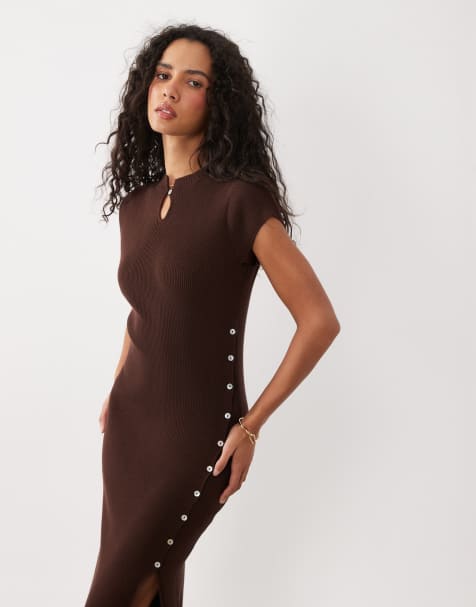 Miss Selfridge gestricktes Midikleid mit Mandarinkragen und Bindeband an der Seite in Schokobraun - view 1