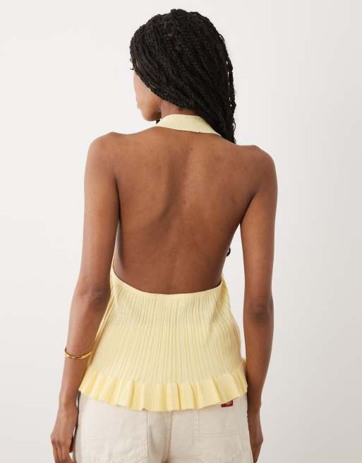 Miss Selfridge – Gestricktes Neckholder-Oberteil in Buttergelb mit Schößchensaum, 4 von 4