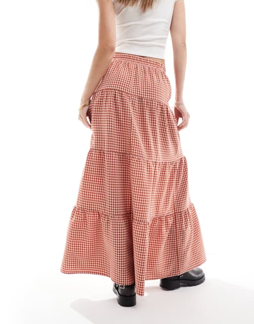 Miss Selfridge – Gestufter Maxirock in Rostrot mit Vichy-Karos, 2 von 5
