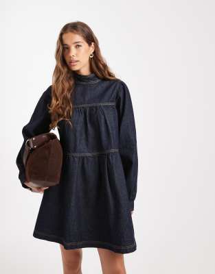 Miss Selfridge - Gestuftes Jeanskleid in Indigo-Waschung-Blau