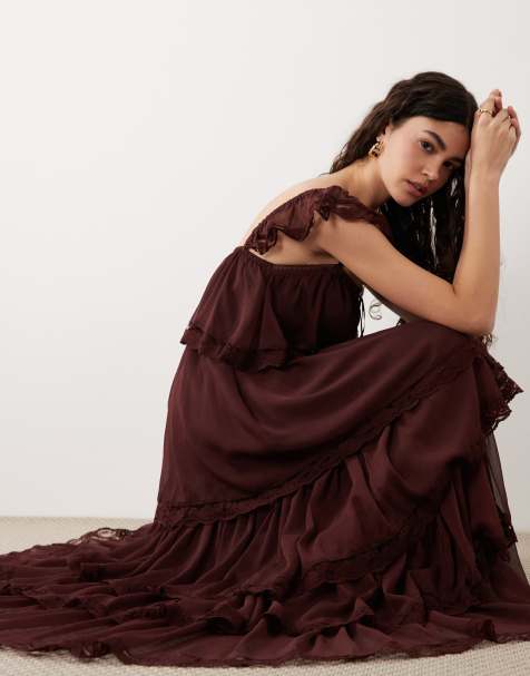 Miss Selfridge – Gestuftes Maxikleid aus Chiffon in Schokobraun - view 1