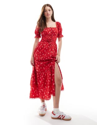 Miss Selfridge - Gestuftes Maxikleid in Rot mit Rosenprint und Korsettdetail