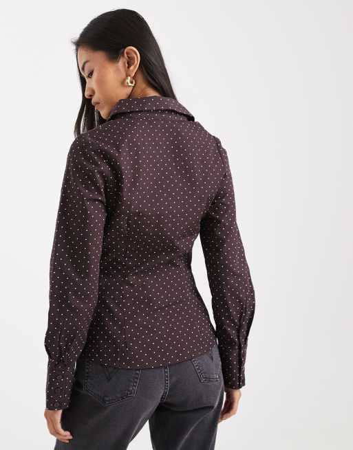 Miss Selfridge - Getailleerd poplin overhemd met stippen in chocoladebruin, 4 van 4