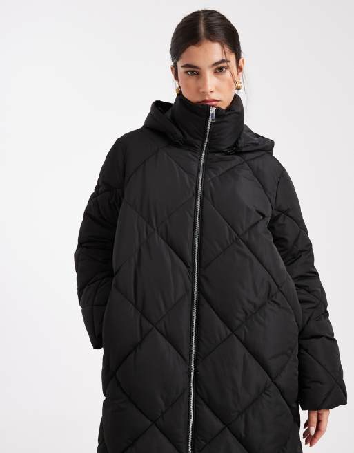 Miss Selfridge - Gewatteerde maxi pufferjas met capuchon in zwart, 2 van 4
