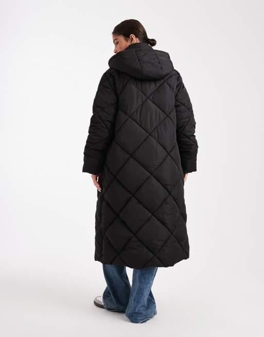Miss Selfridge - Gewatteerde maxi pufferjas met capuchon in zwart, 3 van 4