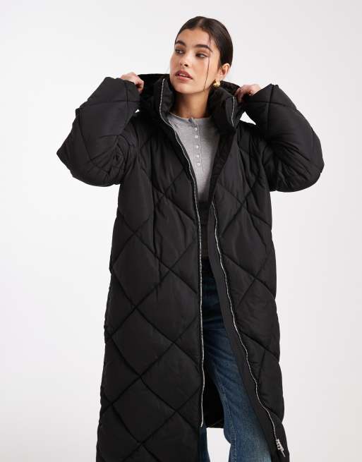 Miss Selfridge - Gewatteerde maxi pufferjas met capuchon in zwart, 4 van 4