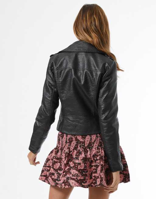 Miss Selfridge - Giacca in ecopelle PU nera, 2 di 3