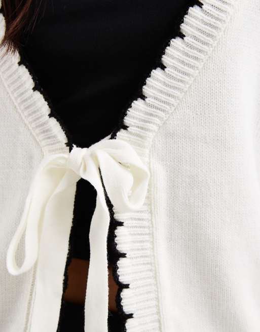 Miss Selfridge - Gilet à bords en point de feston à nouer - Crème, 4 de 4
