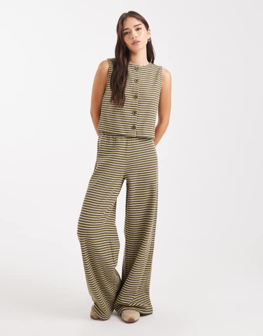Miss Selfridge - Gilet de tailleur sans manches en maille côtelé rayée de qualité supérieure - Olive, 3 de 4