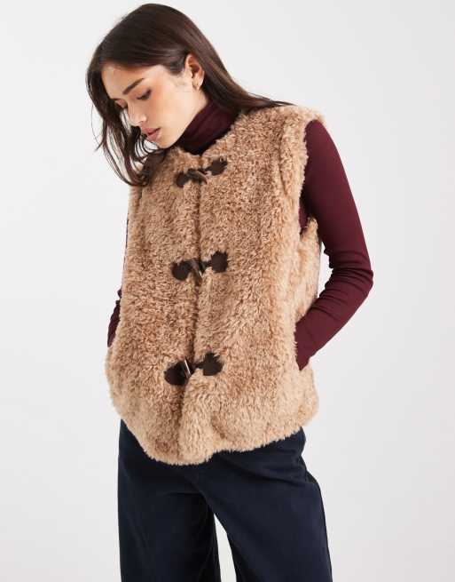Miss Selfridge - Gilet senza maniche in pile borg color cammello