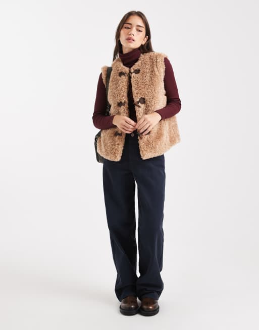 Miss Selfridge - Gilet senza maniche in pile borg color cammello, 3 di 4