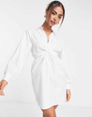 Miss Selfridge - Going Out - Robe chemise torsadée sur le devant - Blanc | ASOS