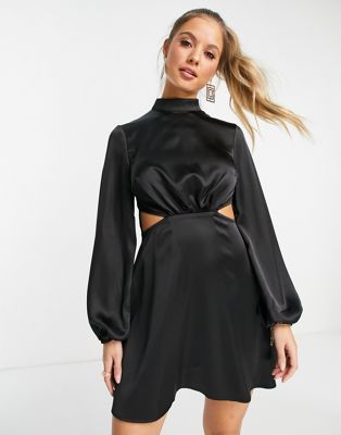 Robes de soirée Miss Selfridge - Going Out - Robe courte à découpe - Satin noir