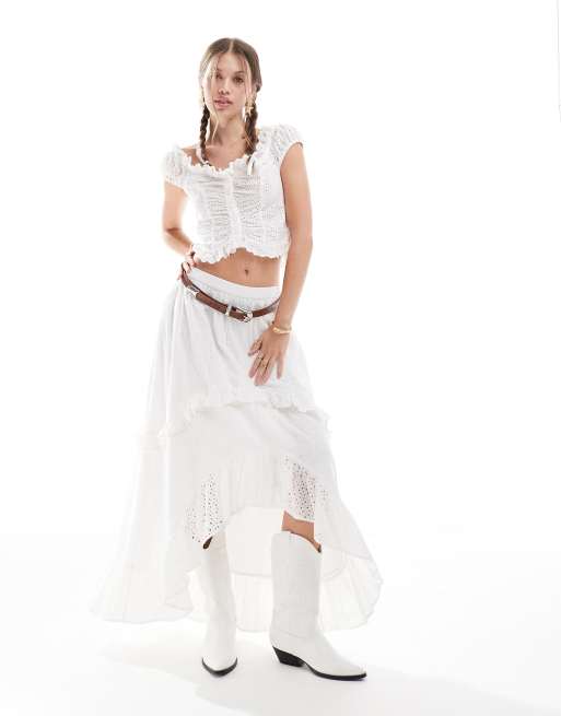 Miss Selfridge - Gonna lunga da festival con volant e orlo asimmetrico in pizzo color avorio