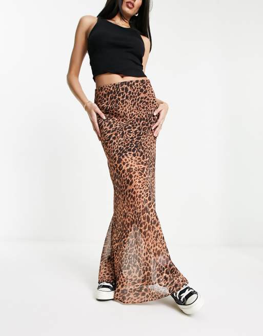 Miss Selfridge - Gonna lunga in chiffon con stampa animalier e taglio sbieco