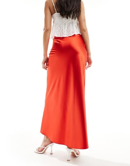 Miss Selfridge - Gonna lunga rossa in raso con finiture e taglio sbieco, 4 di 5